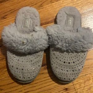 Ugg girls slippers